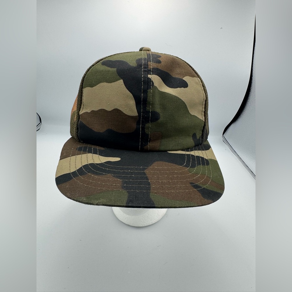 Vintage duck bay camo trucker snapback